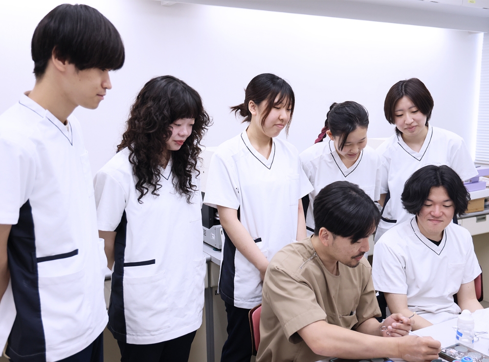 卒後教育制度（技工士専攻科）