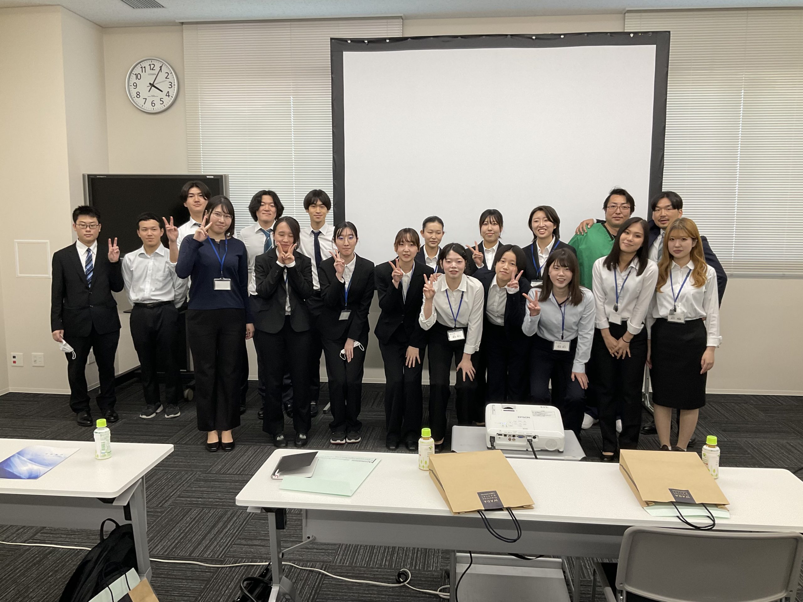 和田精密歯研株式会社さんへ会社見学にいきました。